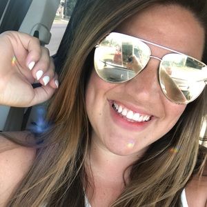 Meet your Posher, Leslie🤗